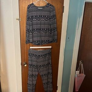 Cozy Womans Pajamas Set - Navy and White